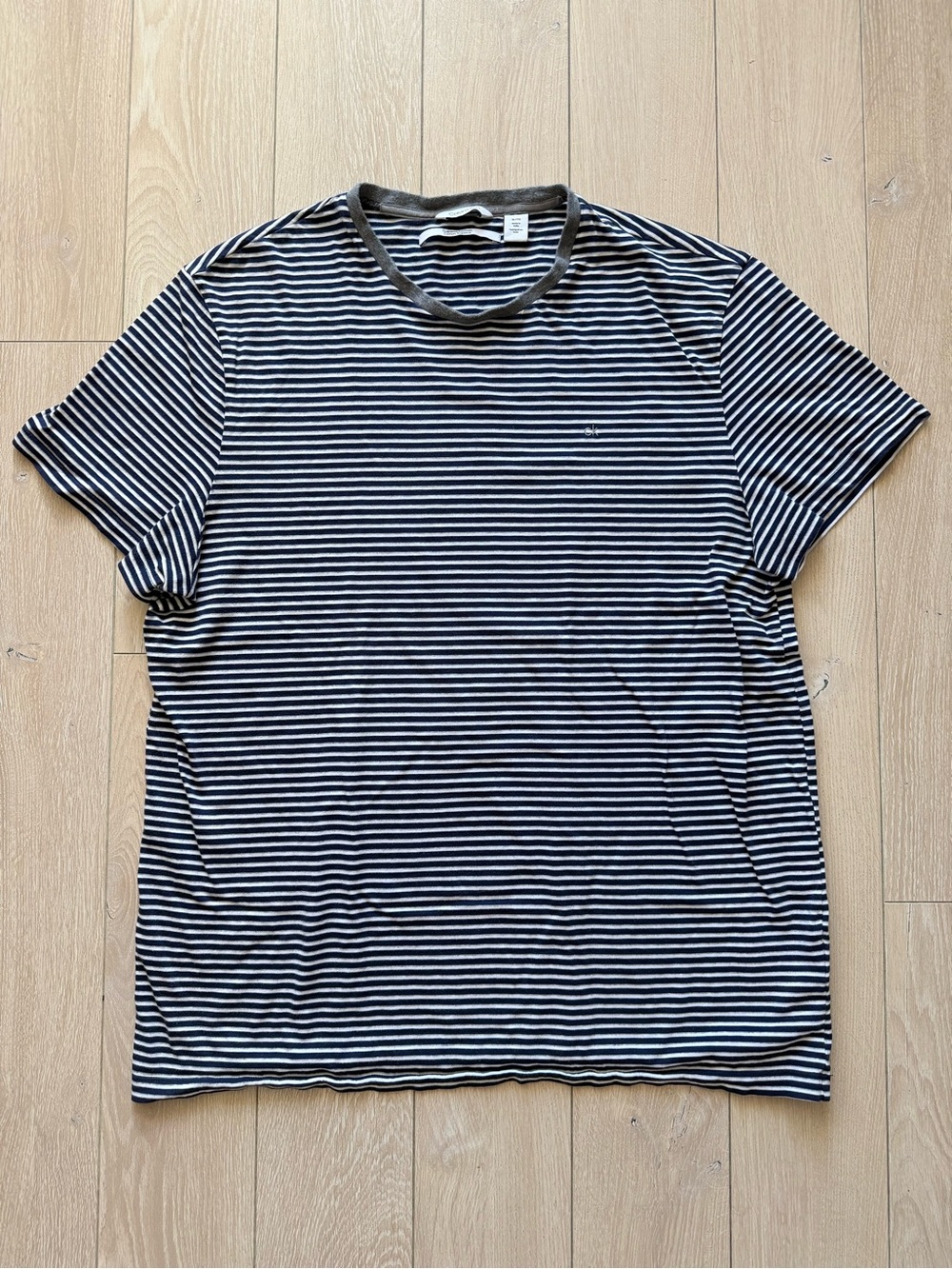 Calvin Klein Supima Cotton Striped Crewneck T-Shirt Navy & White Size XL Men’s